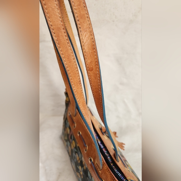 Dooney & Bourke Vintage Retired Print Black Bumble Bee Purse - Picture 11 of 16